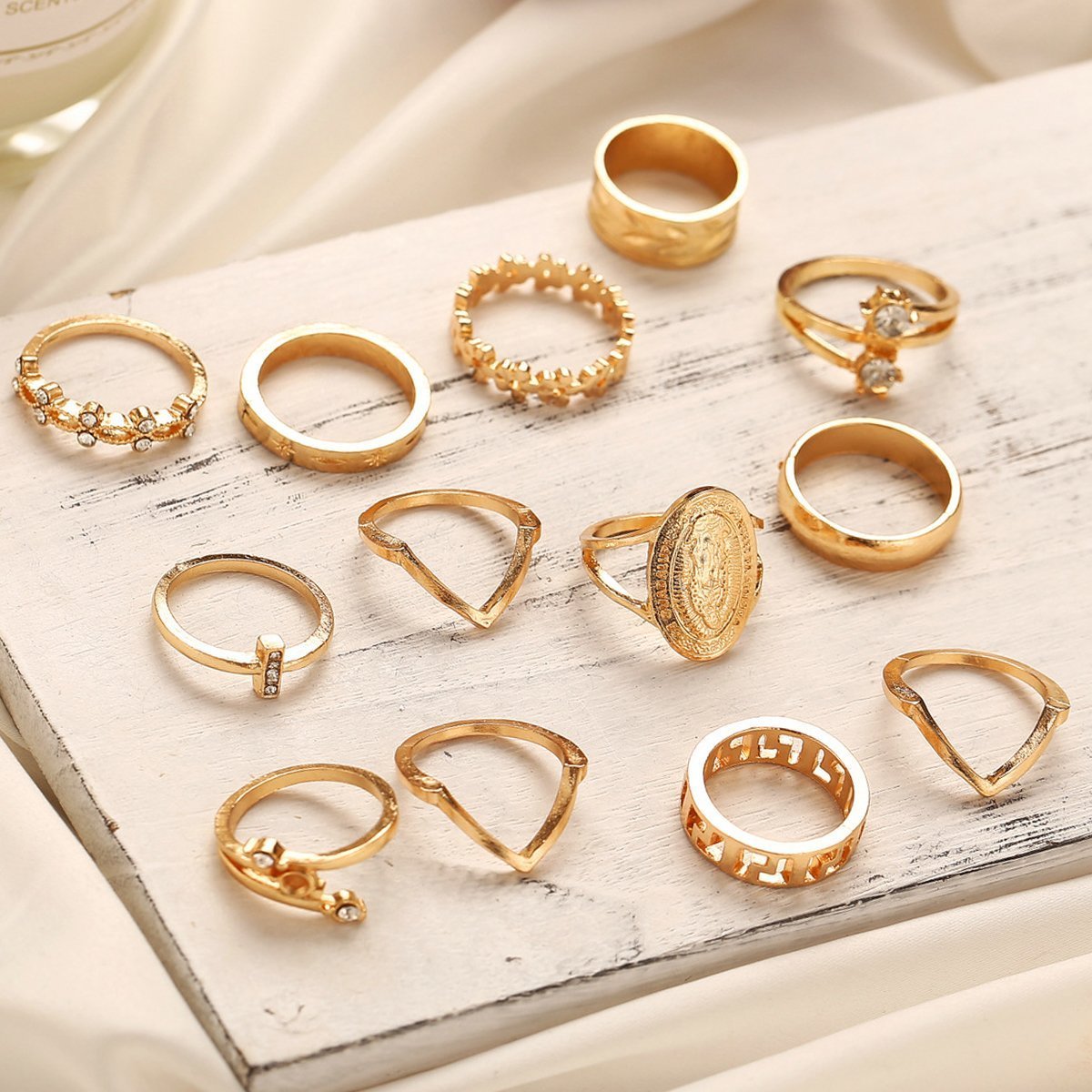 13-Piece Medallion Ring Set with Austrian Crystals – 18K Gold Plated, Italian Design